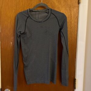 Lululemon Swiftly Tech Long Sleeve